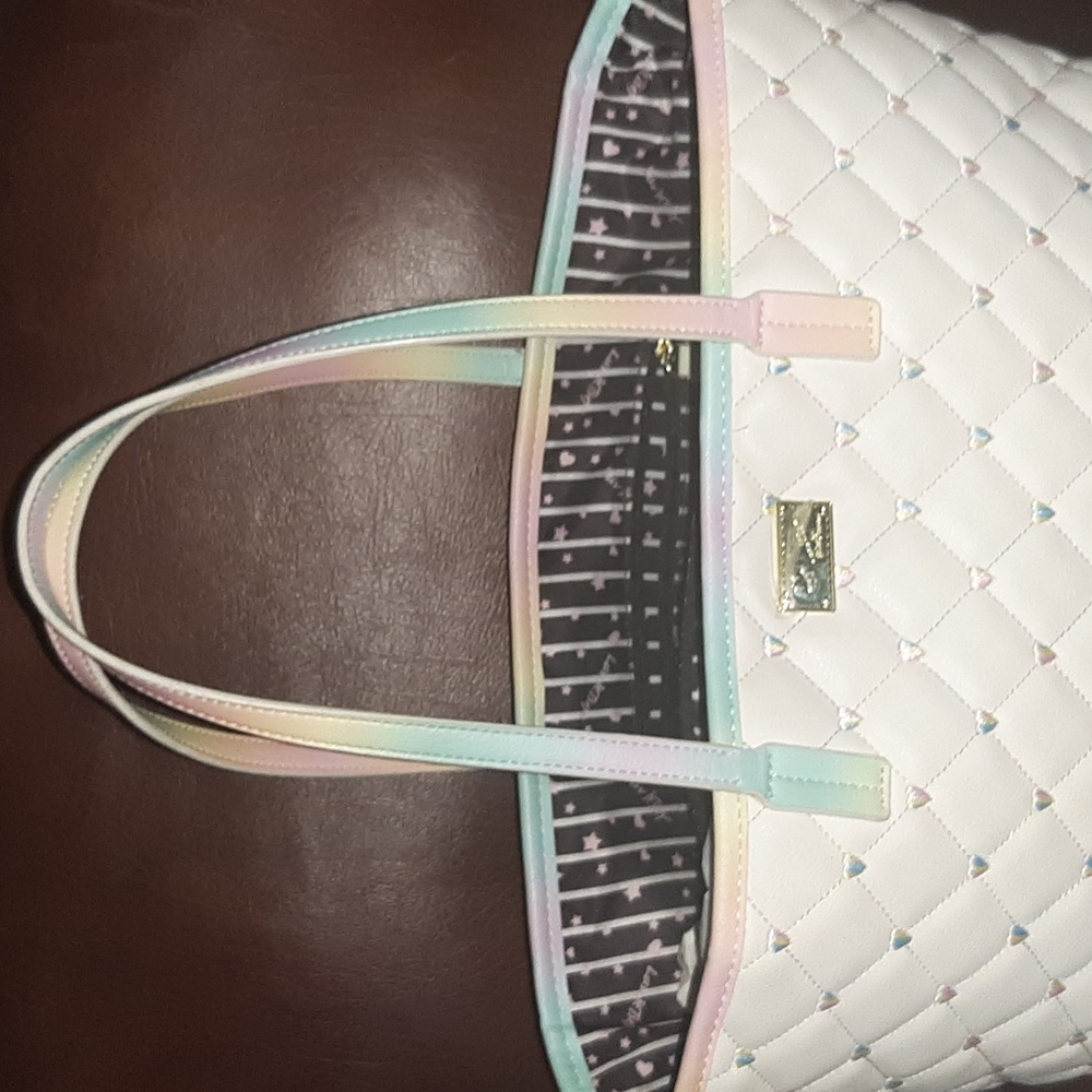 Betsy Johnson large purse / tote, EXCELLENT CONDITION, white& pastels